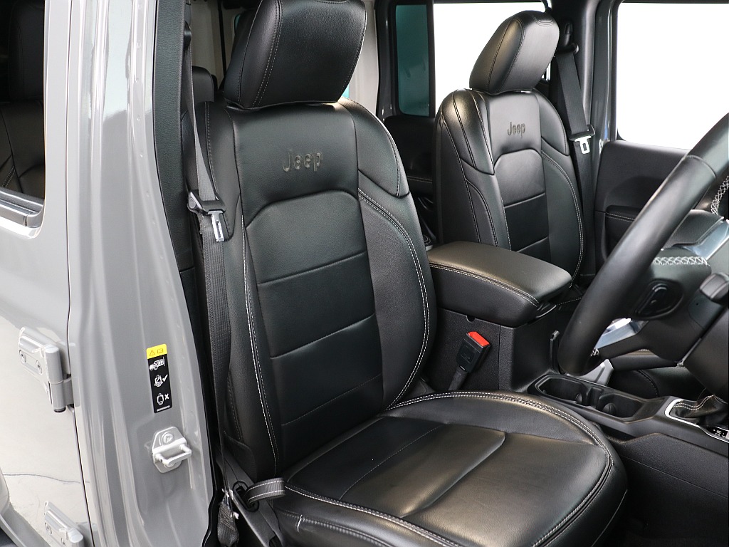 JEEP純正のレザーシート！