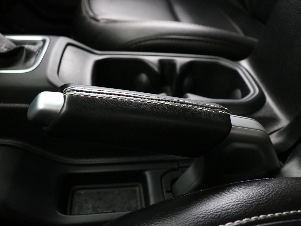 サイドブレーキ！