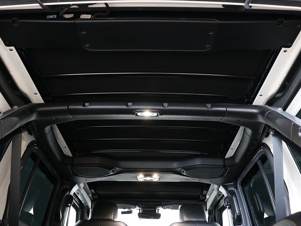 天張りはスイッチ一つで開閉可能！