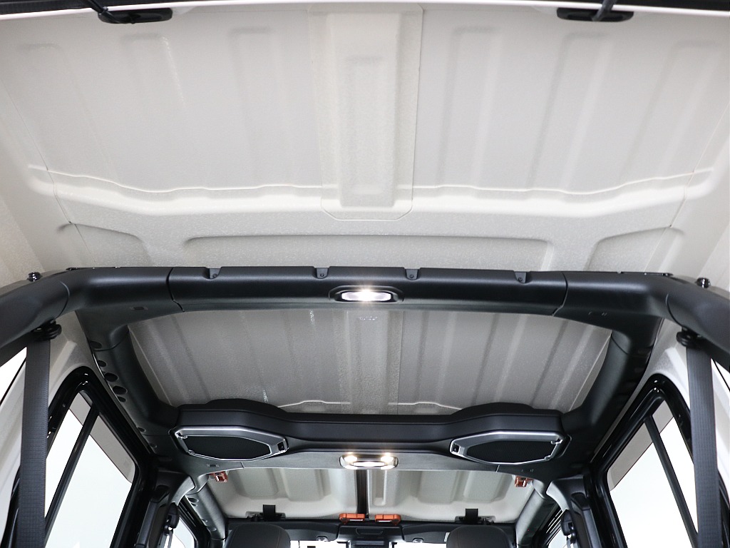 3分割のFRPハードトップ！取り外し可能です！