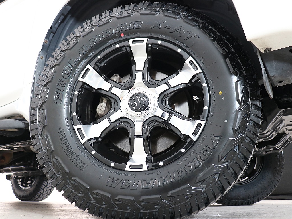 新品MGヴァンパイア17インチAWとYOKOHAMAジオランダーXATタイヤ装着！