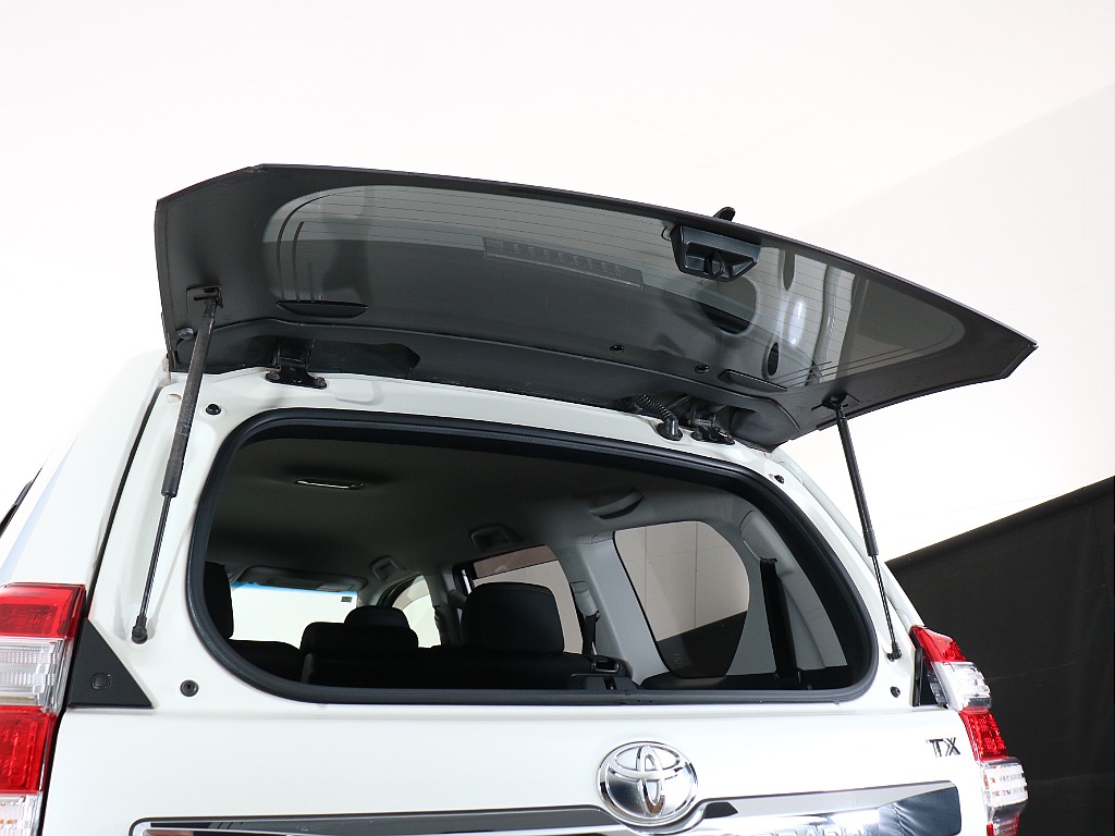 トヨタ ランドクルーザープラド(28枚目)