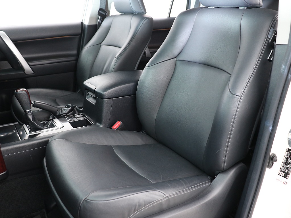 トヨタ ランドクルーザープラド(44枚目)