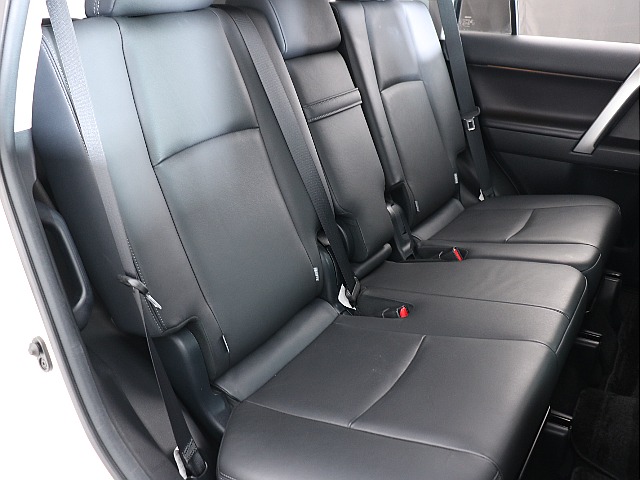 TXL特徴の本革シート！