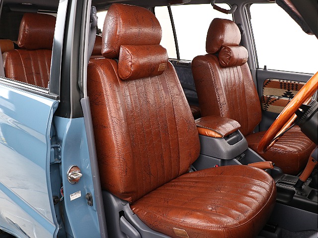 アンティーク調シートカバー！オシャレなインテリアに！