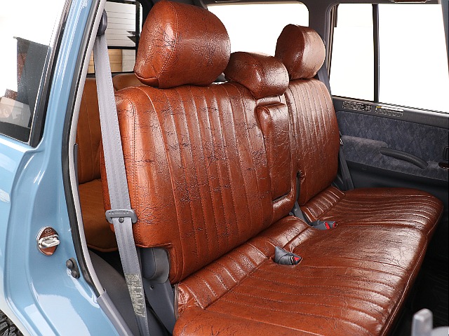 ６：４の分割したセカンドシート！使い易い構造です！