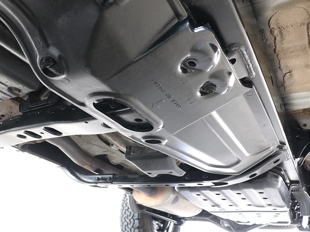 下廻りはご覧の通り！とても綺麗な印象です！防錆材も塗布済み！