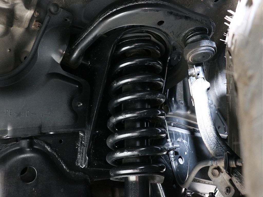 足回りはご覧の通り！まだまだこれからです！バネ・ショック等ご変更ご相談ください！