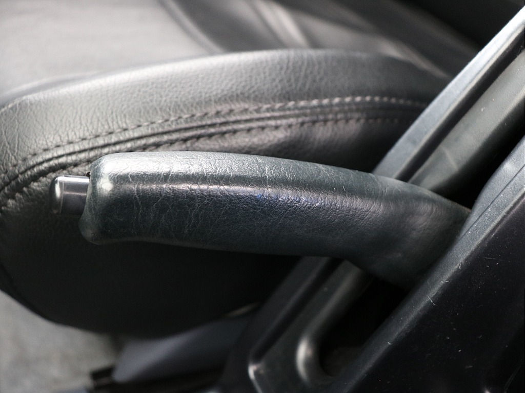 サイドブレーキ！