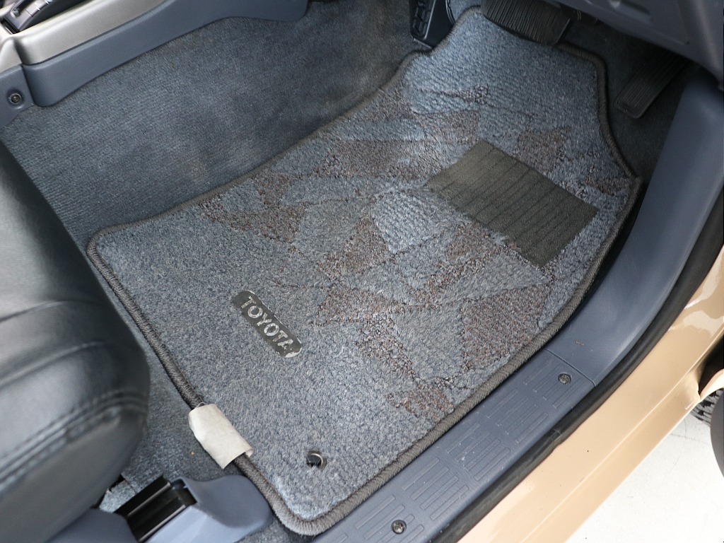 運転席フロアマット！