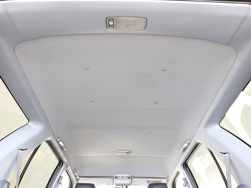 天張りですが、大きなシミや垂れ等は見受けられません！ご安心してお乗りいただけます♪