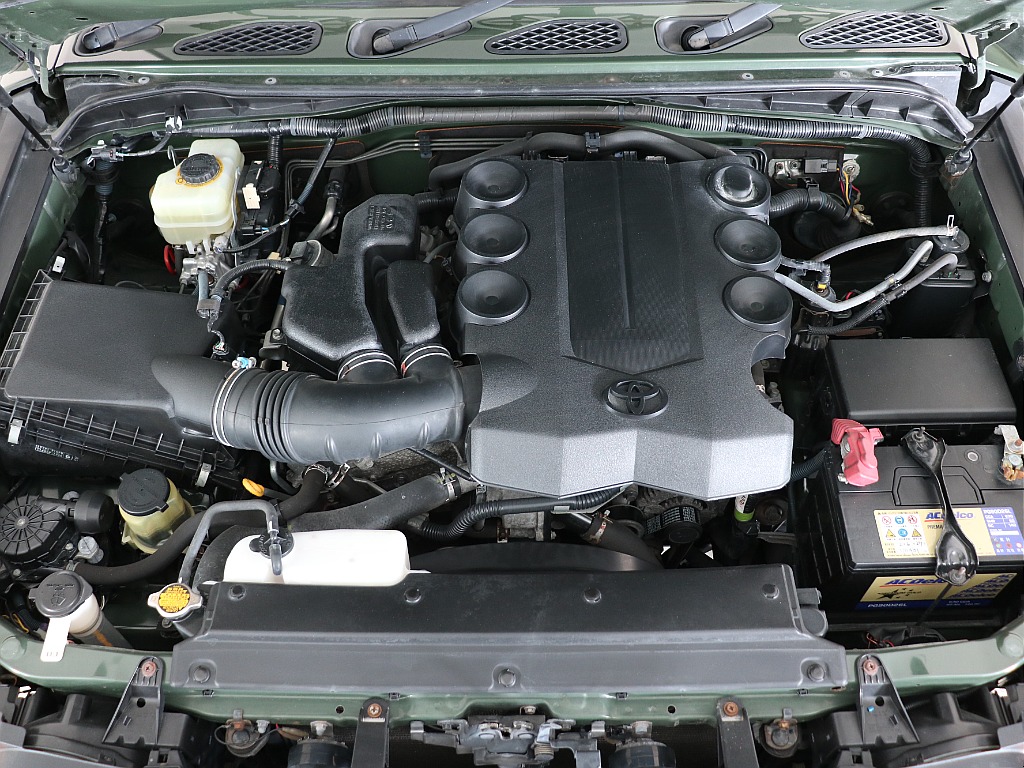 4.0L！ガソリンエンジン！耐久性にも評判がある１ＧＲエンジン！