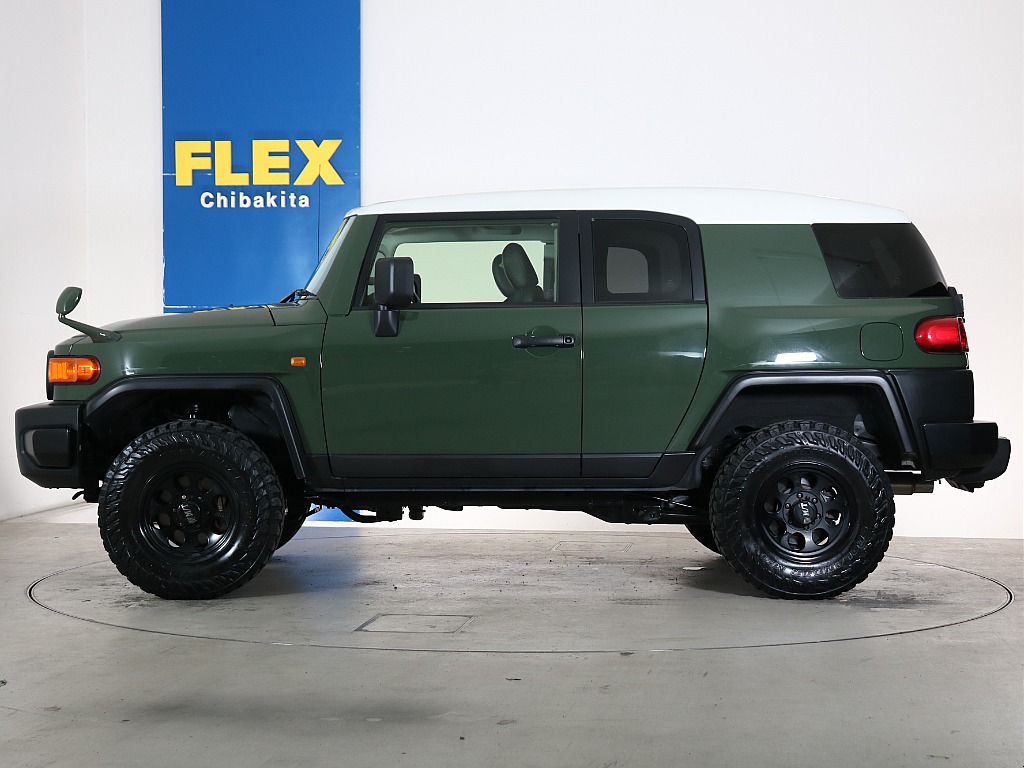 特有の可愛らしいデザインと無骨さもどちらも兼ね備えている車両！それがFJクルーザー！