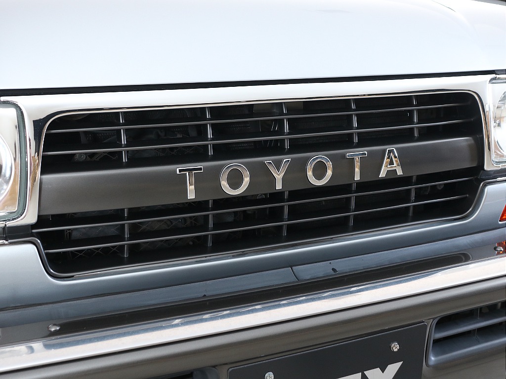 トヨタ ランドクルーザー80(24枚目)