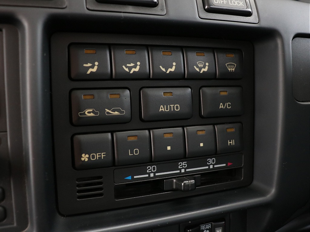 トヨタ ランドクルーザー80(54枚目)