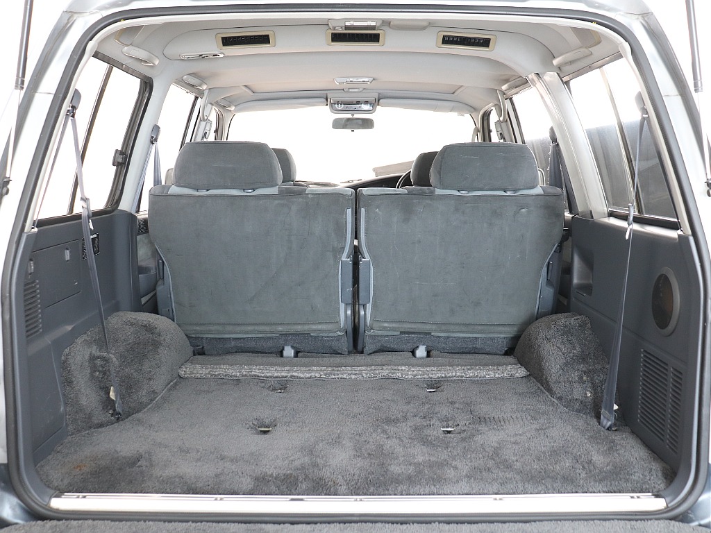 毛足の長いカーペットも潰れや汚れ少なく、状態良いです！