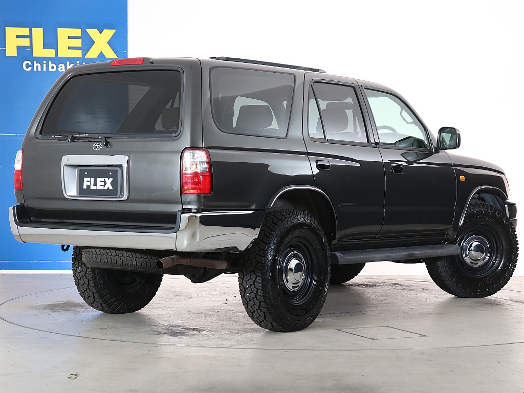 輝かしいこのカラーと印象こそガンメタならではの魅力！