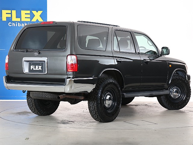 輝かしいこのカラーと印象こそガンメタならではの魅力！