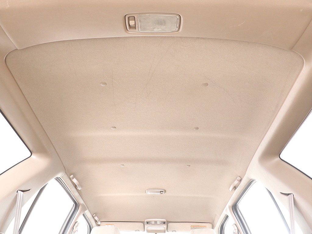 包み隠さず、少しひっかき傷のような跡はありますが特別気になる大きなキズや汚れはありません！