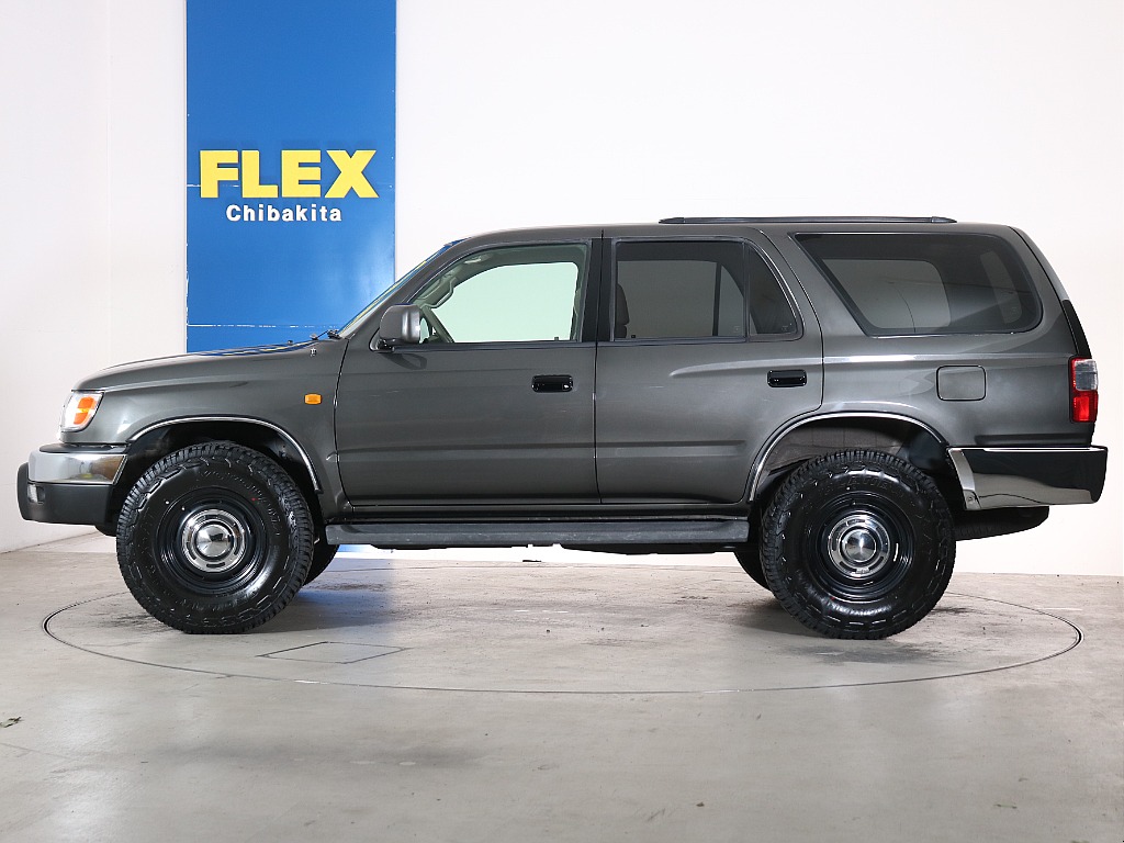 このスタイリッシュなシルエットが185サーフの特徴！