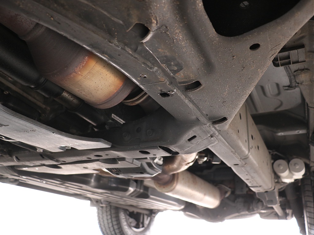 堅牢なラダーフレーム車！アンダーコート済み車！