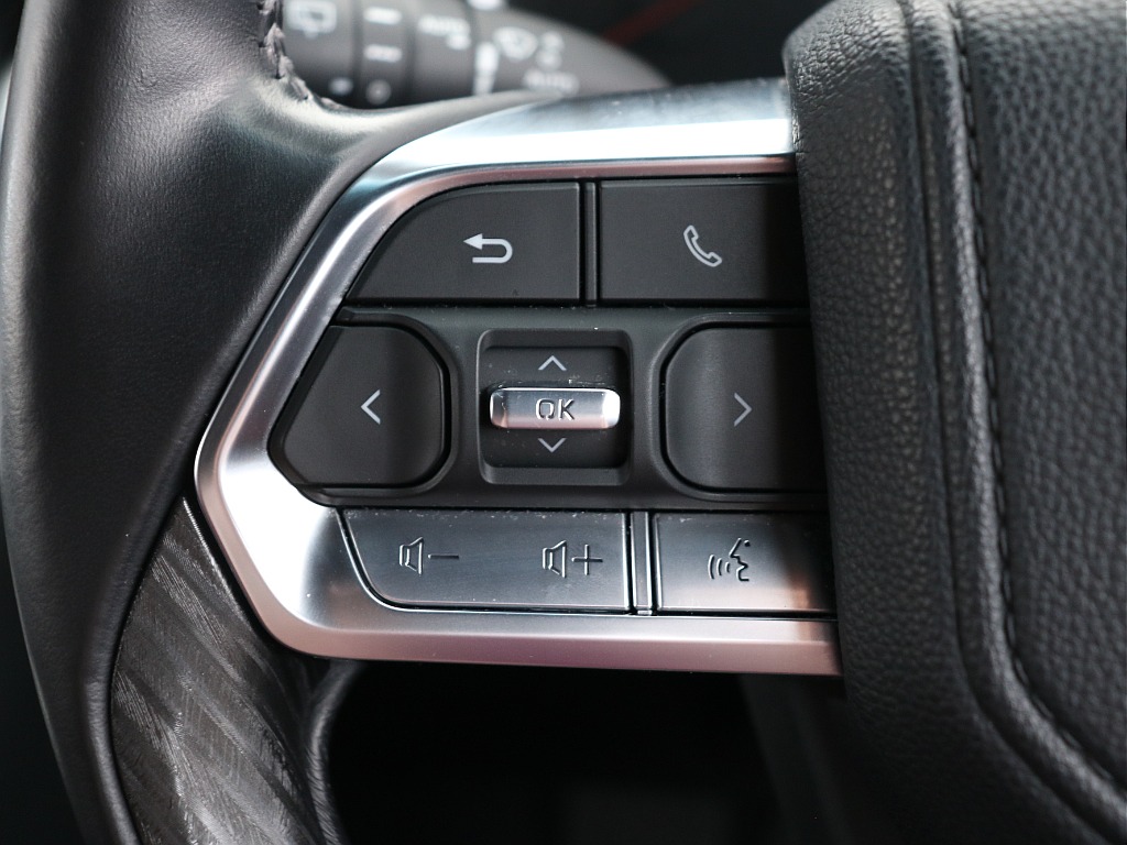 ステアリングスイッチ左！