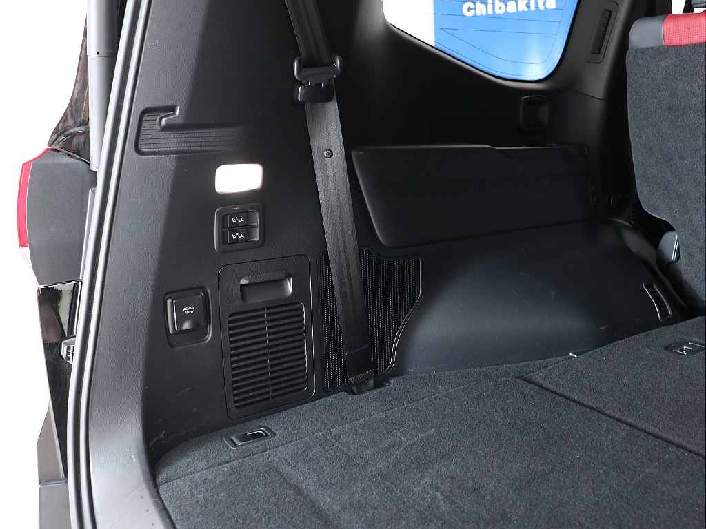 ラゲッジスペース左！