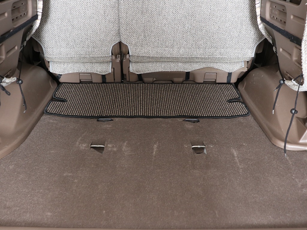 ラゲッジスペース中央！