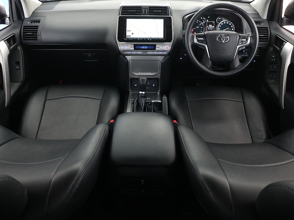 ﾌﾞﾗｯｸを基調としたインテリア！ 内装外装のマッチがいい感じです！