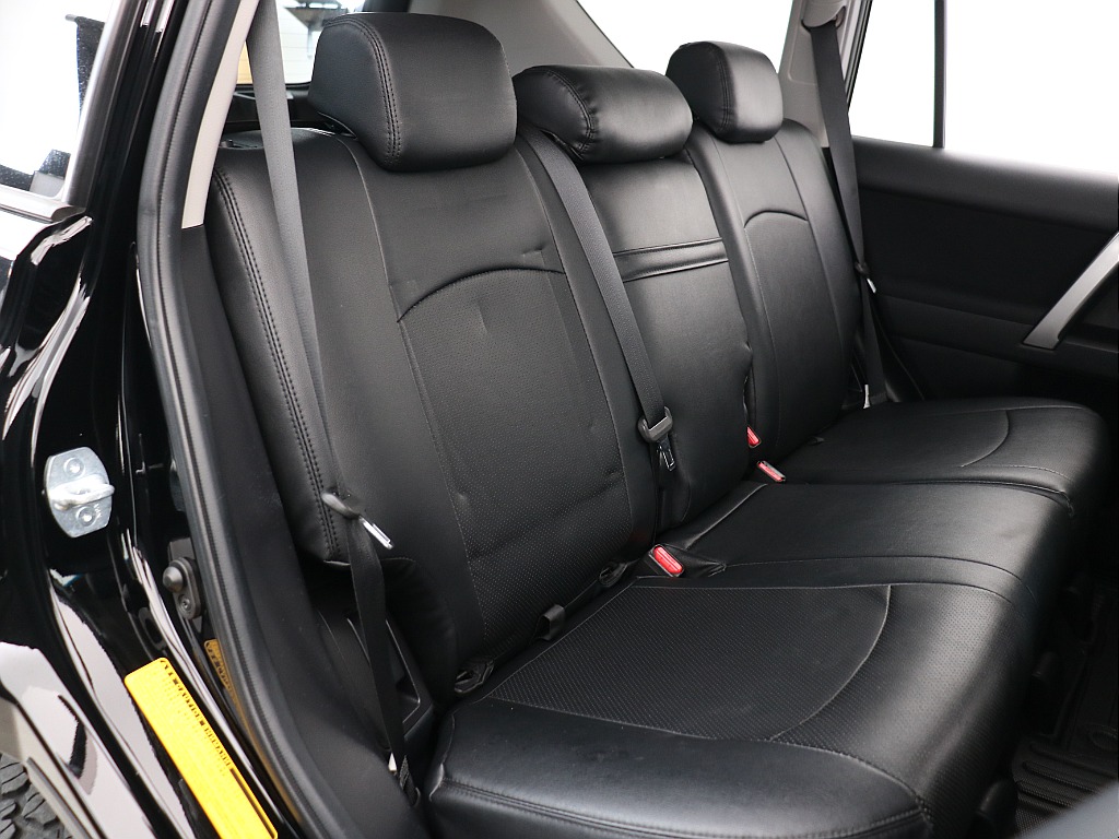 2列目シートも広々使っていただけます！