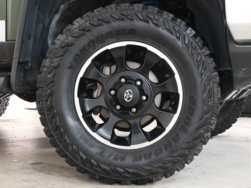 ブラックカラーパッケージAWにジオランダーMTタイヤの組み合わせ！