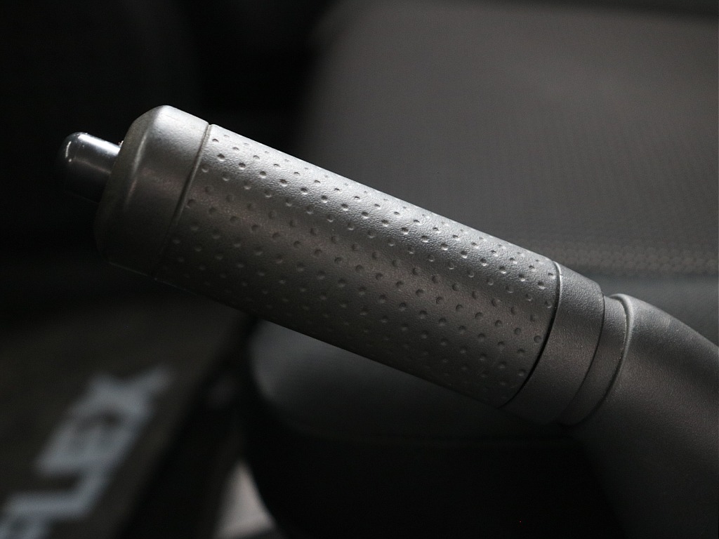 サイドブレーキ！