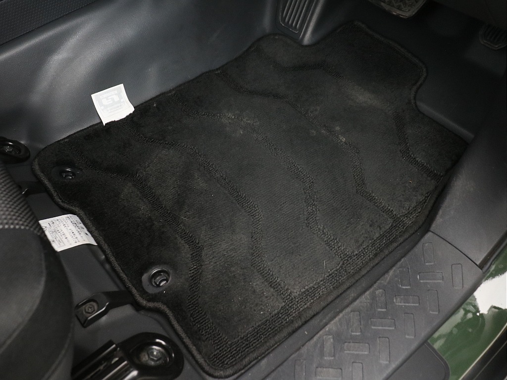 運転席用フロアマット！