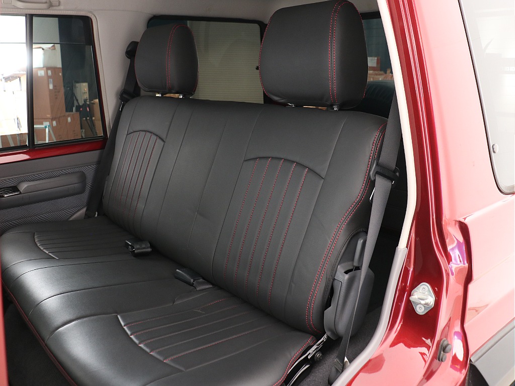 後部座席シート！