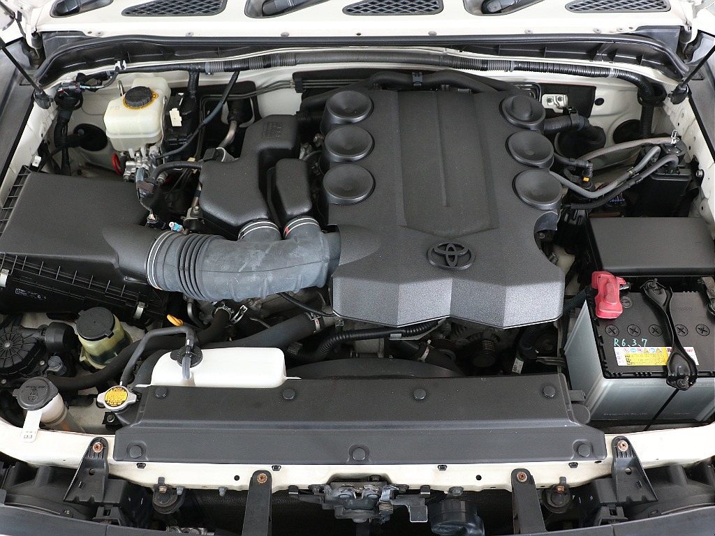 走行距離13万キロ台ですが、このエンジンルーム！かなり綺麗ですね！