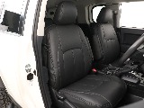 新品クラッツィオレザーシートカバー装着済み！シートカバーを付けることで高級感が出ますね！