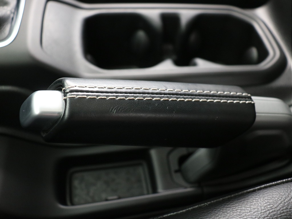 サイドブレーキ！