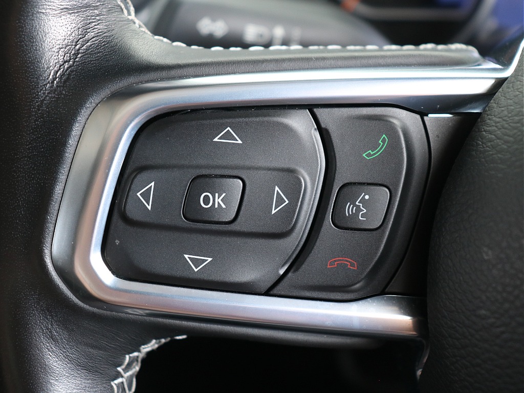 ステアリングスイッチ！