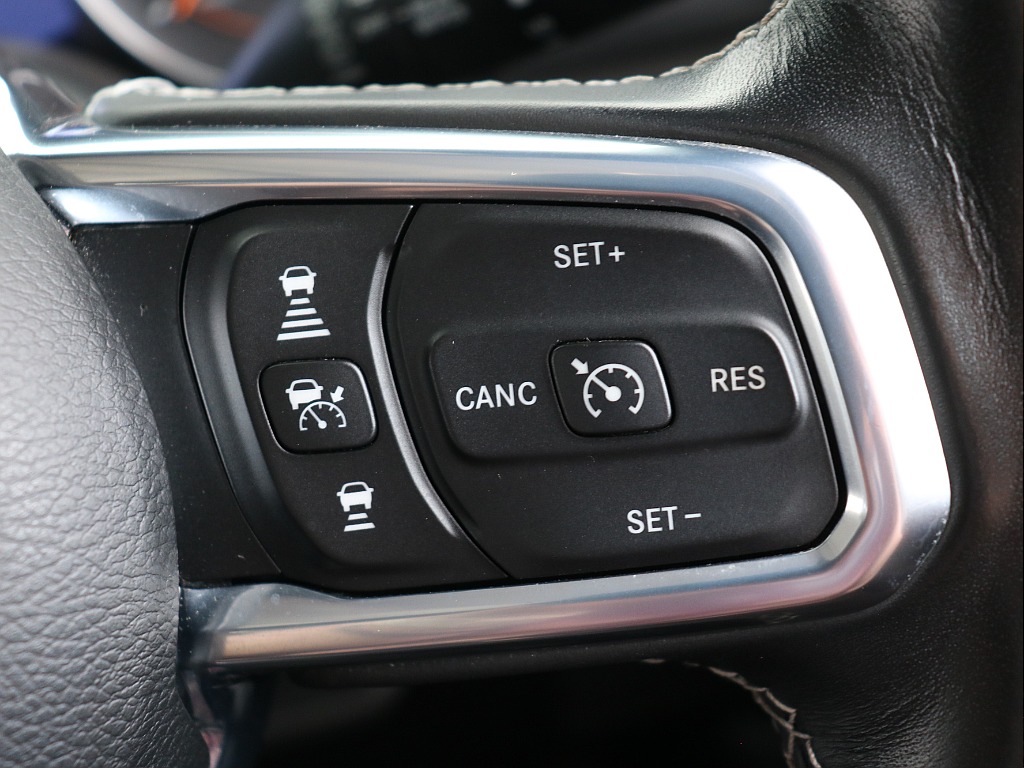 ステアリングスイッチ！