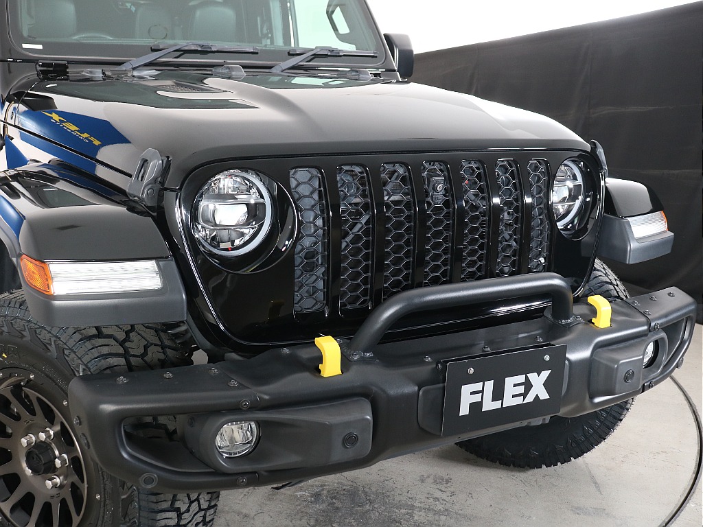 ルビコン風バンパーを装着することにより他とは違ったカスタムでカッコ良く仕上がっております！