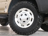 BFGoodrichのマッドテレンタイヤ（235/85R16）＆MID GARCIACISCOの16インチAW装着！
