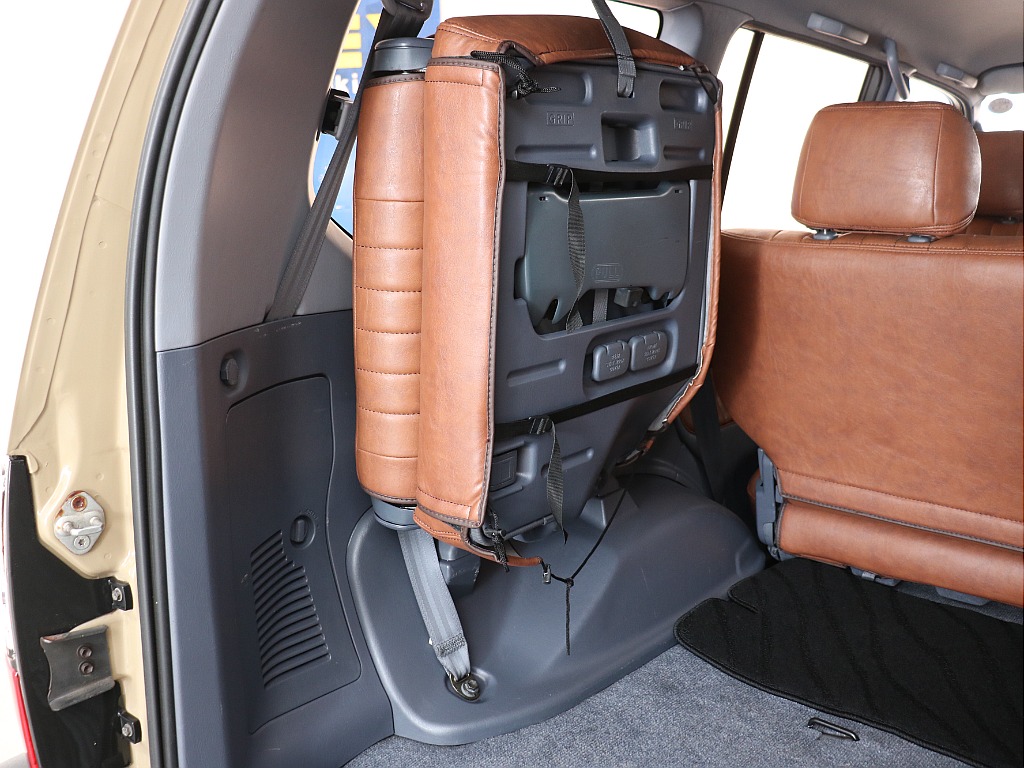 ラゲッジスペース左！