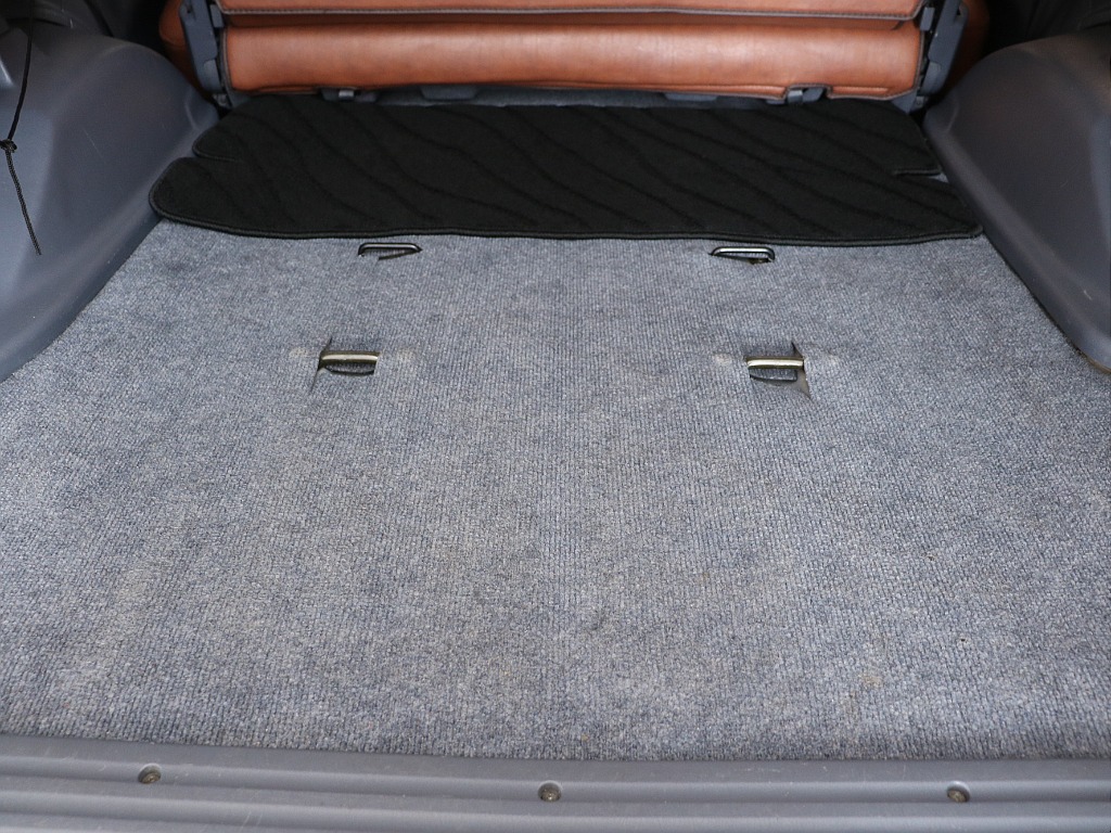 ラゲッジスペース中央！