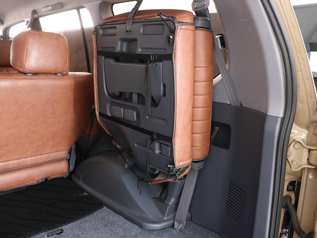 ラゲッジスペース右！