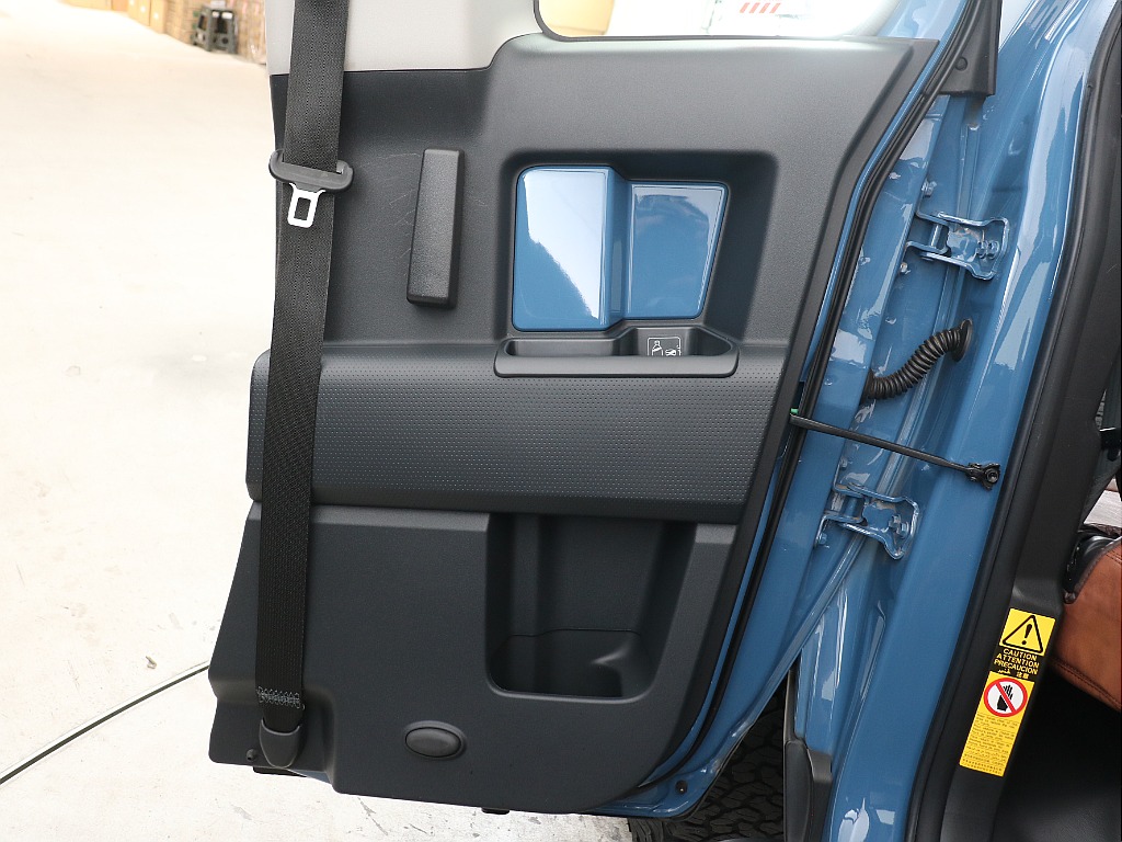 後部座席ドアトリム！