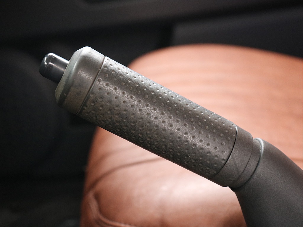 サイドブレーキ！