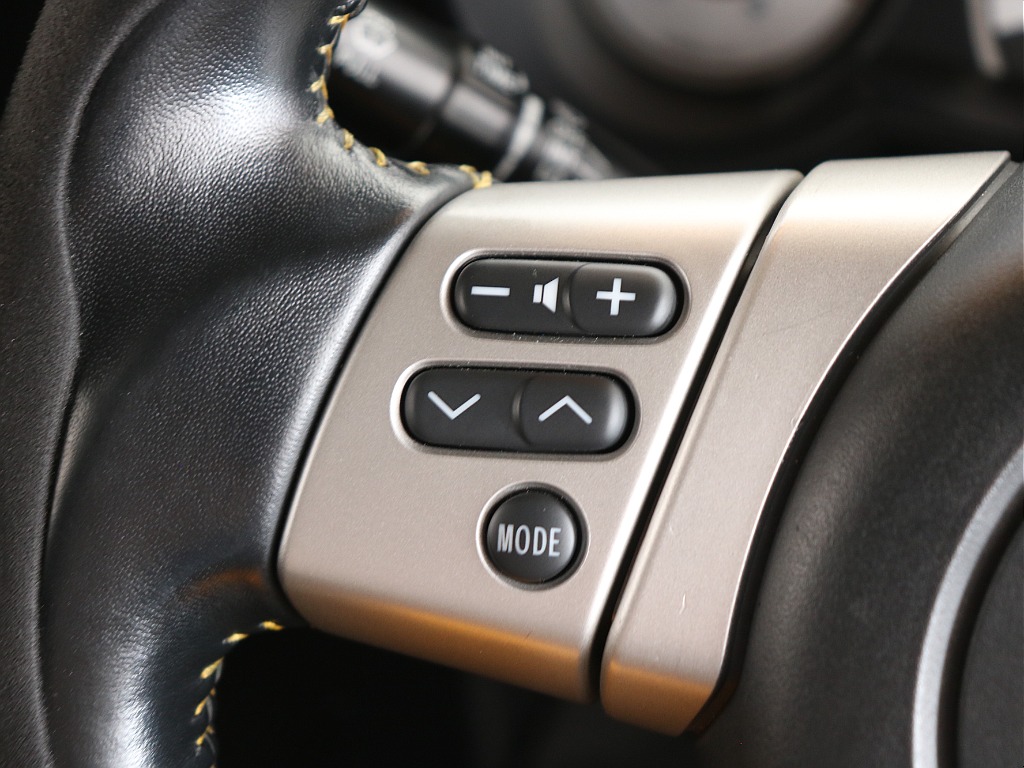 ステアリングスイッチ左！