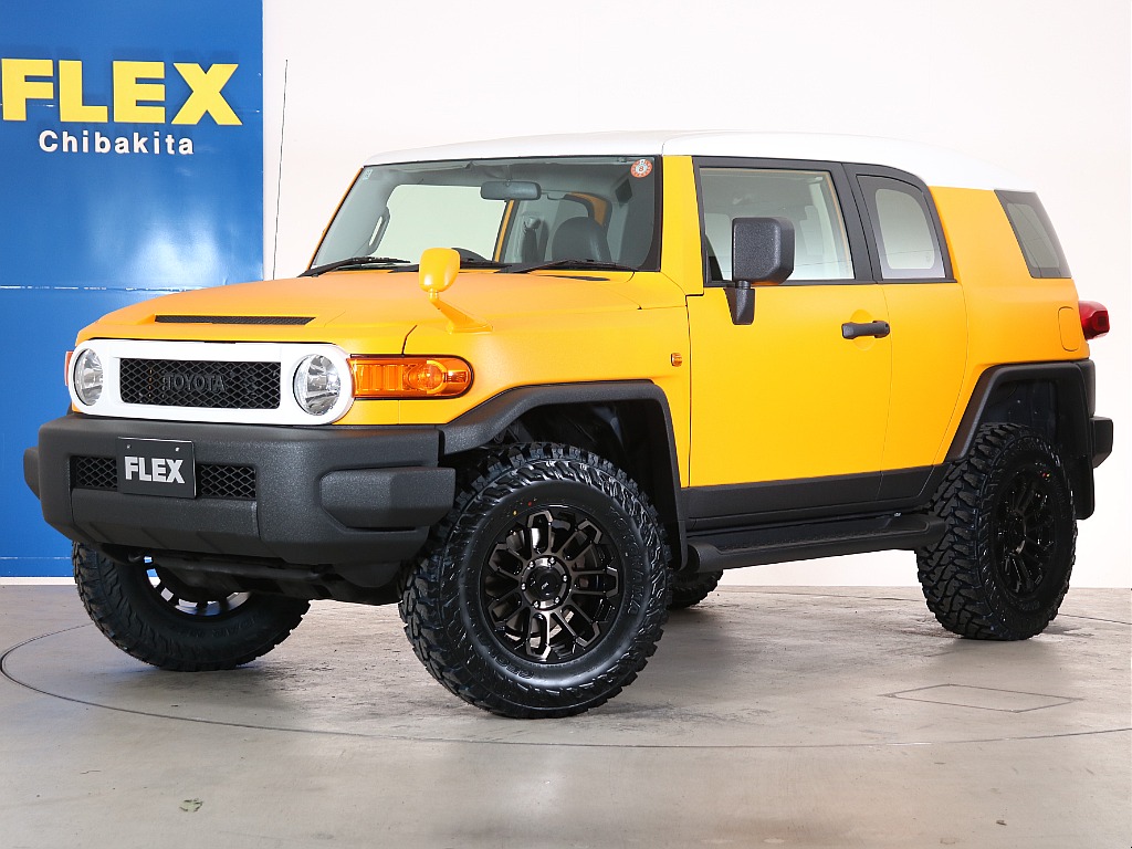 後期モデルのカスタム車！マットイエロー×マットブラックの2トーンカラー！リフトアップや人気のアイテムも装備済みの一台です！