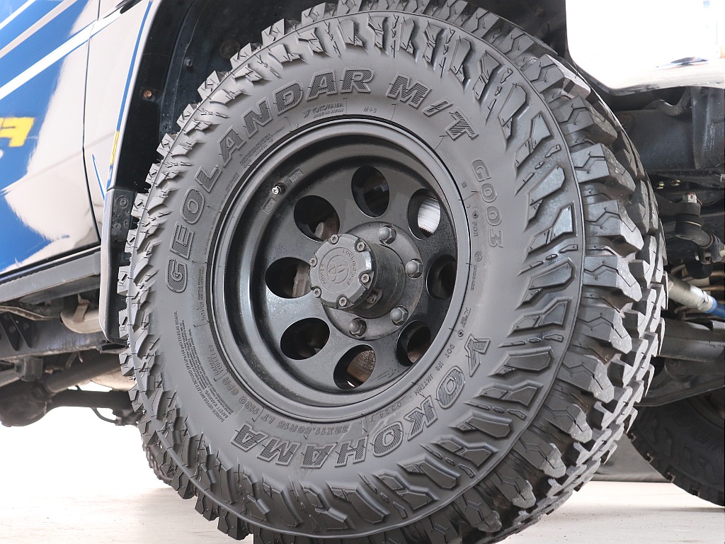 ジオランダーMTタイヤにブラックジムラインAWをインストール済み！