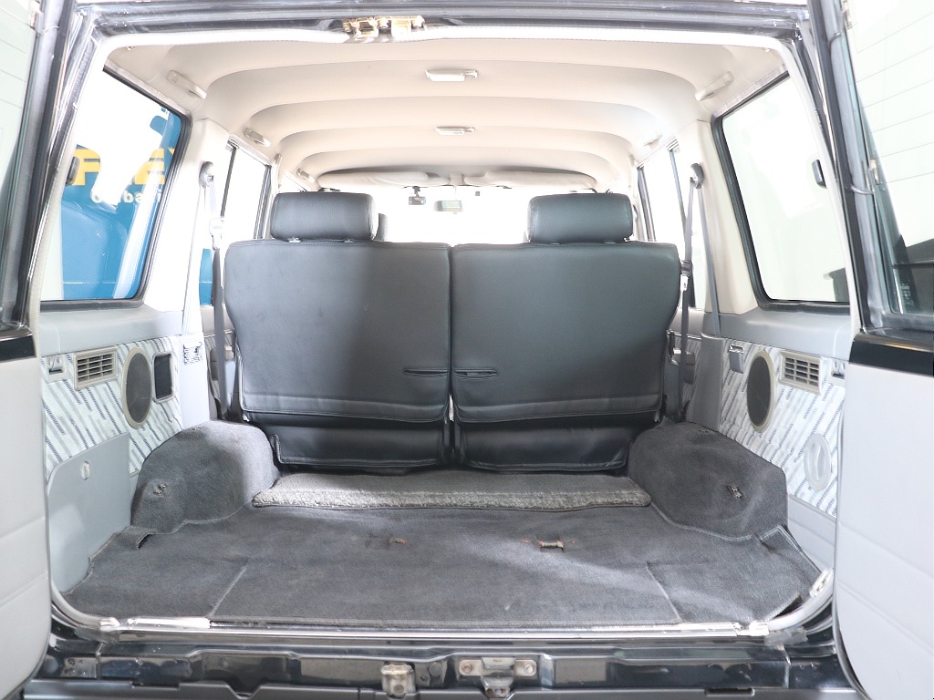 綺麗な状態で保たれているラゲッジスペース！荷物の積み込みも余裕です！